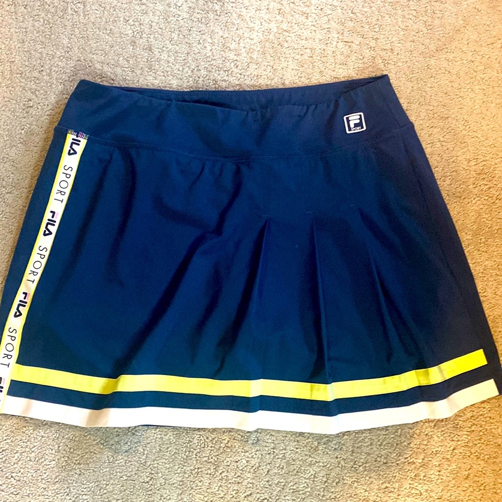 Super Cute Fila tennis/golf skorts!